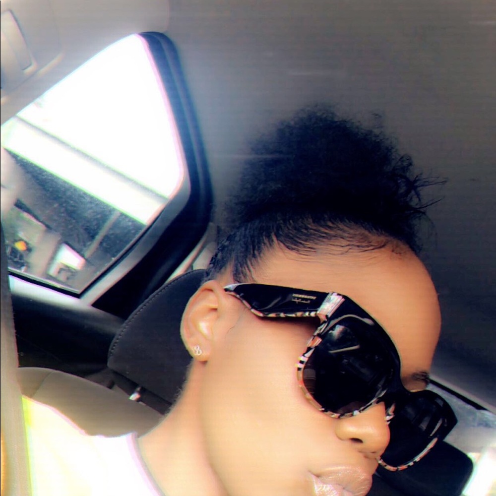 Meet your Posher, Alliah